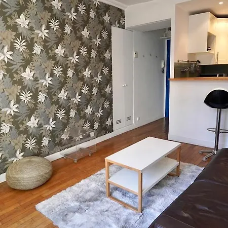 11 Chic Sunny Flat At Montorgeuil Parigi